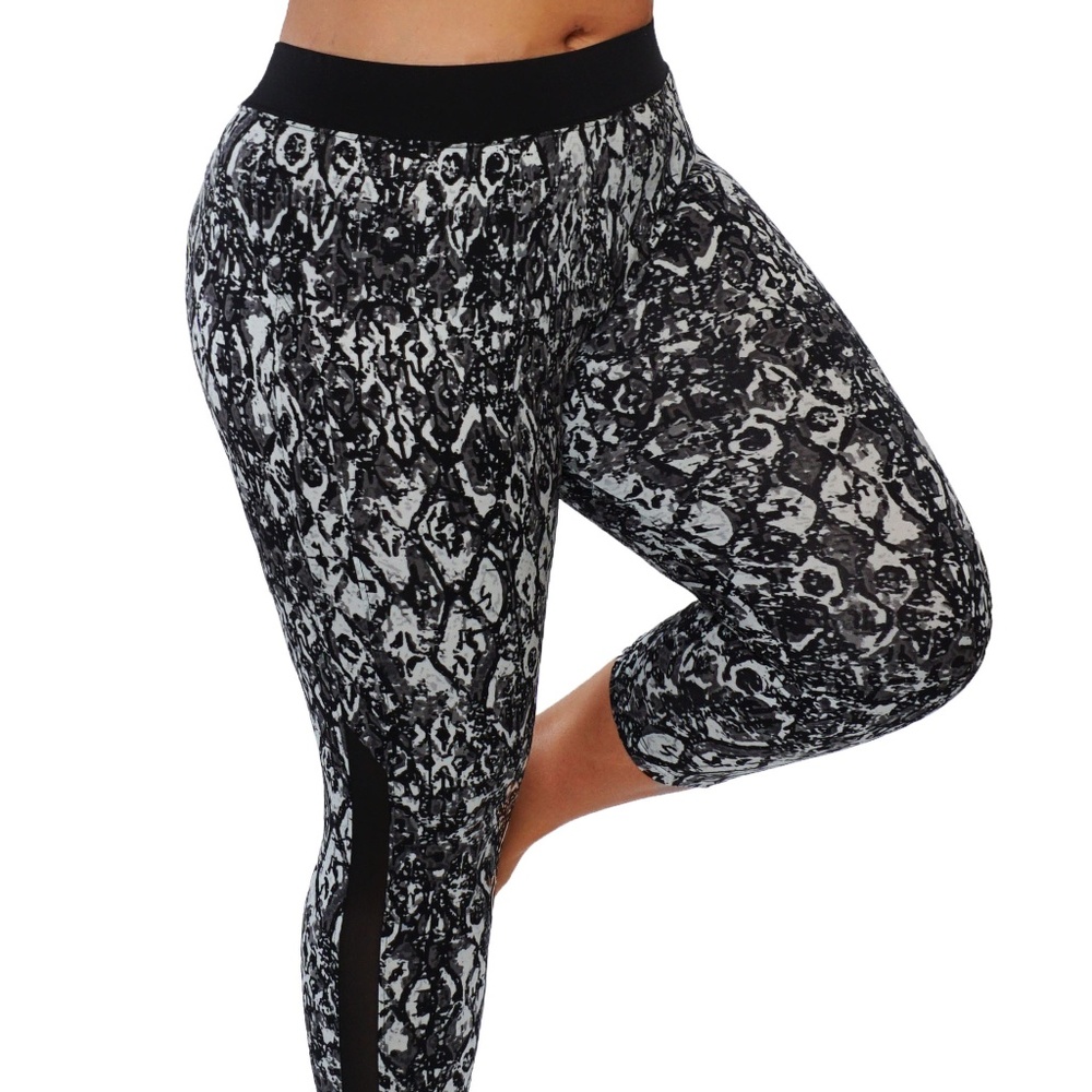 Super soft Leggings with mesh 11-04